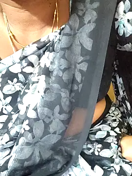 Snapshot of navyasree143 chatting on December 2025 12:06:01 PM navyasree143 online show from December 2025 12:06:01 PM