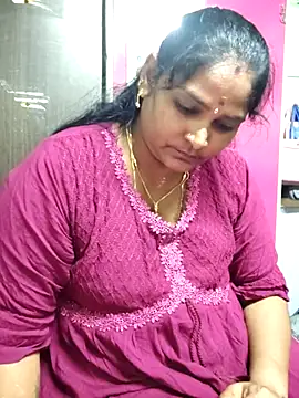 Snapshot of navyasree143 chatting on November 2025 11:32:02 AM navyasree143 online show from November 2025 11:32:02 AM