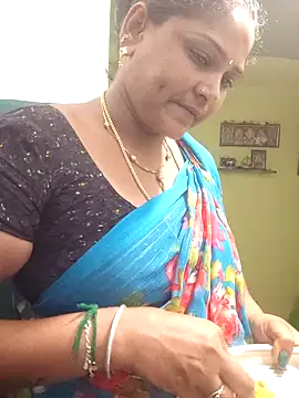 Snapshot of navyasree143 chatting on November 2025 03:05:01 PM navyasree143 online show from November 2025 03:05:01 PM