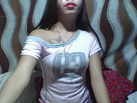 Snapshot of SweetPussie18x chatting on March 2026 01:09:01 AM SweetPussie18x online show from March 2026 01:09:01 AM