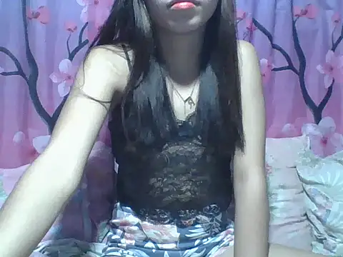 Snapshot of SweetPussie18x chatting on March 2026 12:18:01 AM SweetPussie18x online show from March 2026 12:18:01 AM