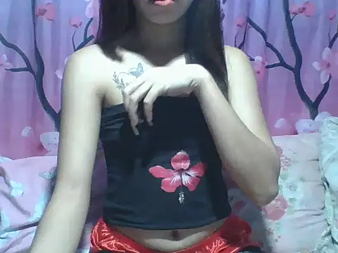 Snapshot of SweetPussie18x chatting on March 2026 12:06:02 AM SweetPussie18x online show from March 2026 12:06:02 AM