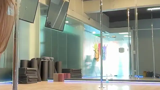 Snapshot of Roriann chatting on February 2026 10:26:02 AM Roriann online show from February 2026 10:26:02 AM