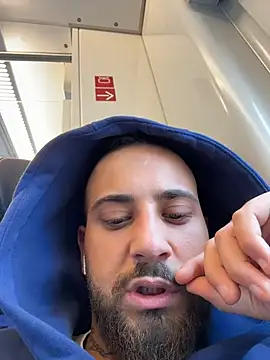 juan03065 online show from June 2026 05:18:01 PM