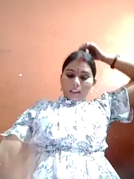 Sapna  wq1 online show from October 2025 05:03:02 PM