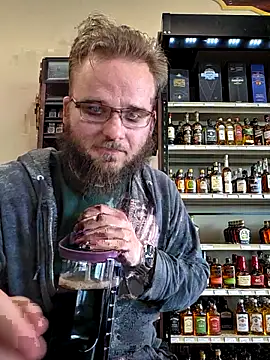 Snapshot of bear8t chatting on April 2026 08:11:02 PM bear8t online show from April 2026 08:11:02 PM