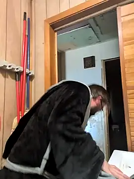 bear8t online show from February 2026 08:30:02 PM