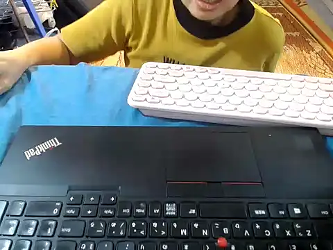 Snapshot of hyhy_99 chatting on December 2025 05:24:02 AM hyhy 99 online show from December 2025 05:24:02 AM