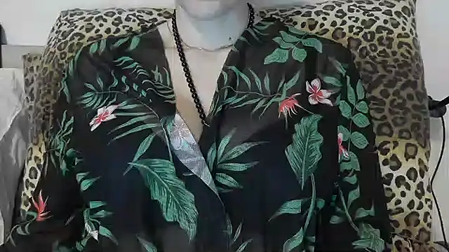 Estrella7x online show from October 2025 03:11:01 PM