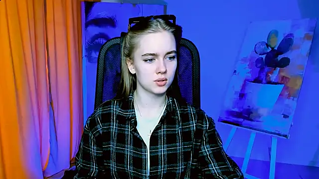 JuneWoods online show from March 2026 07:19:01 AM