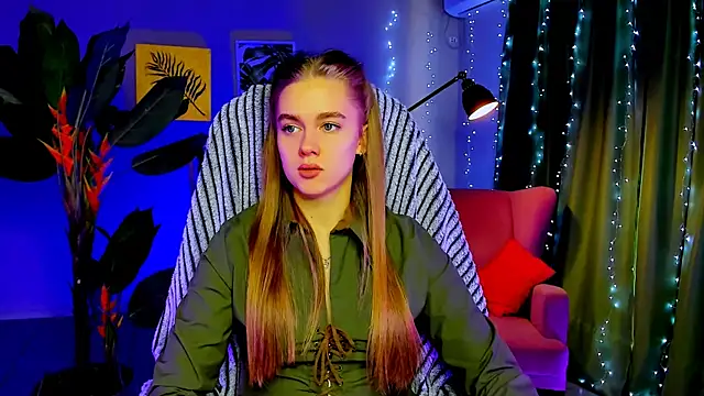 JuneWoods online show from February 2026 07:26:01 AM