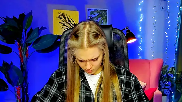 JuneWoods online show from January 2026 08:29:02 AM