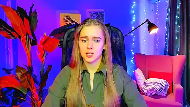 JuneWoods online show from February 2026 09:21:02 AM