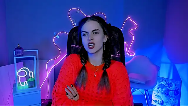 JuneWoods online show from March 2026 03:40:01 PM