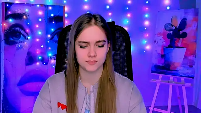 JuneWoods online show from January 2026 08:21:01 AM