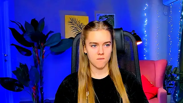 JuneWoods online show from January 2026 08:18:02 AM