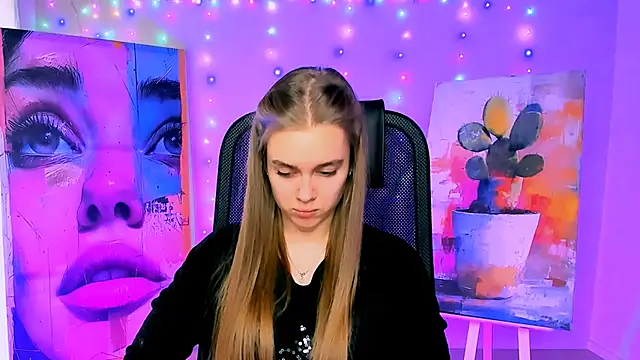 JuneWoods online show from February 2026 07:18:01 AM