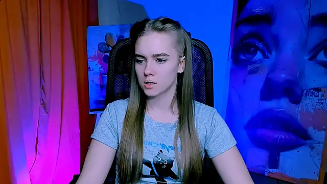 JuneWoods online show from March 2026 07:19:02 AM