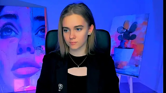 JuneWoods online show from December 2025 06:25:02 AM