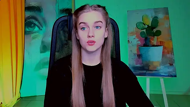 JuneWoods online show from April 2026 07:14:01 AM