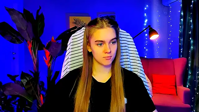 JuneWoods online show from February 2026 07:19:01 AM