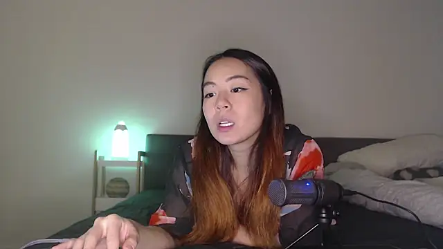 blueburrypie online show from November 2025 02:20:01 PM