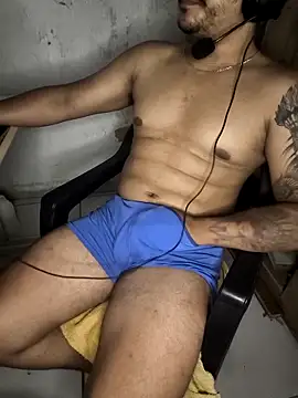 Snapshot of gtzmoreno chatting on February 2026 05:40:02 AM gtzmoreno online show from February 2026 05:40:02 AM