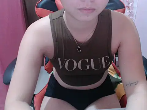 Snapshot of pinayscarlet chatting on October 2025 01:30:01 PM pinayscarlet online show from October 2025 01:30:01 PM