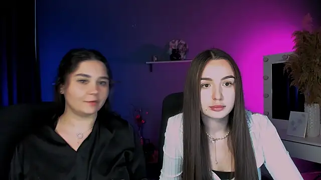 leslie bird online show from October 2025 01:26:02 PM