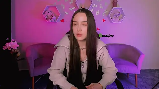 leslie bird online show from September 2025 02:23:02 PM