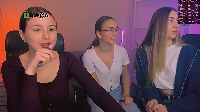 leslie bird online show from November 2025 10:15:01 AM