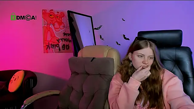 leslie bird online show from November 2025 12:30:01 PM