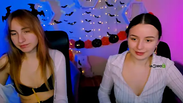 leslie bird online show from October 2025 11:19:01 AM