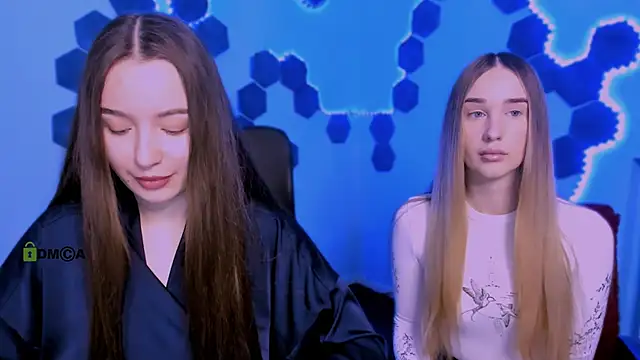 leslie bird online show from December 2025 10:08:02 AM