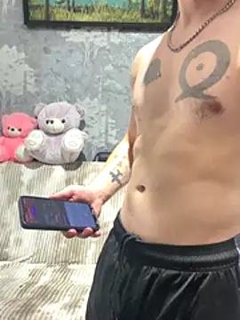 KirilStella online show from October 2025 12:40:02 PM