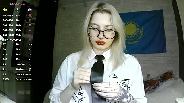 Snapshot of MernaGoggin chatting on September 2025 02:44:02 PM MernaGoggin online show from September 2025 02:44:02 PM