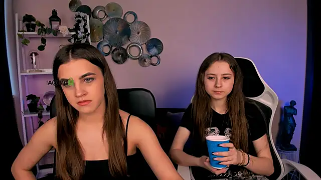 rebecca smile online show from March 2026 01:11:01 PM