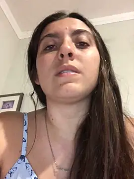 Snapshot of larj021bb chatting on October 2025 11:27:01 PM larj021bb online show from October 2025 11:27:01 PM