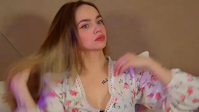 AnitaVenture online show from April 2026 04:18:01 AM