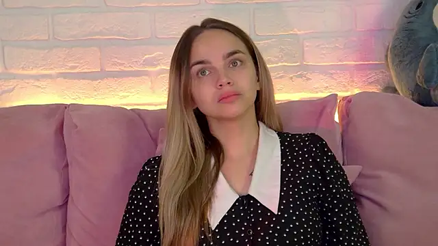AnitaVenture online show from October 2025 04:21:02 AM