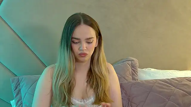 AnitaVenture online show from April 2026 04:41:02 AM