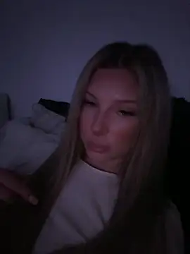 blondeeee online show from February 2026 06:08:02 PM