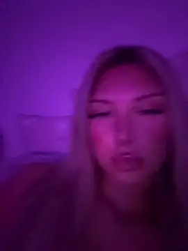 blondeeee online show from March 2026 06:17:02 PM