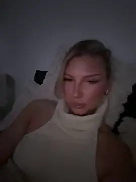 blondeeee online show from March 2026 06:48:01 PM