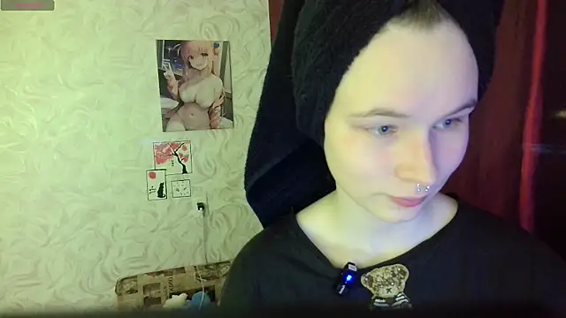 LolaVibe online show from December 2025 06:18:02 PM