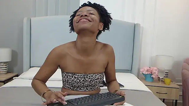 ChantalGarner online show from October 2025 12:39:02 PM