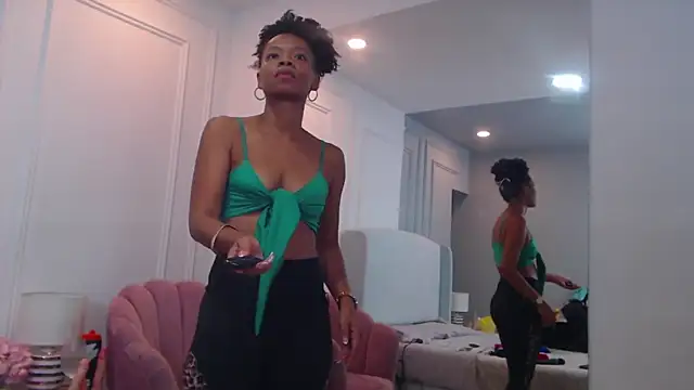 ChantalGarner online show from October 2025 12:37:02 PM