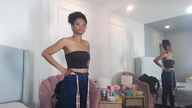 ChantalGarner online show from February 2026 01:00:01 PM