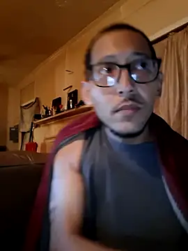 Snapshot of ThrowedWorldWide chatting on December 2025 02:43:02 AM ThrowedWorldWide online show from December 2025 02:43:02 AM