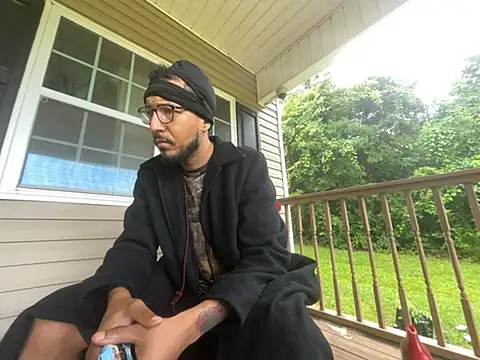 ThrowedWorldWide online show from May 2026 12:12:01 PM